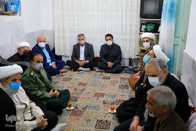 دیدار حجت‌الاسلام عبادی با خانواده شهیدین بذرافکن