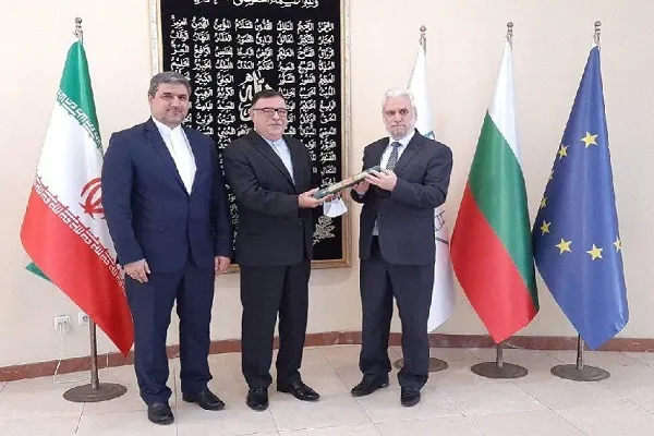 ایران ۵۰۰ جلد قرآن کریم به مسلمانان بلغارستان اهدا کرد