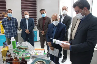 بازدید فرماندار خوسف از مجتمع گیاهان دارویی جهاد دانشگاهی خراسان جنوبی