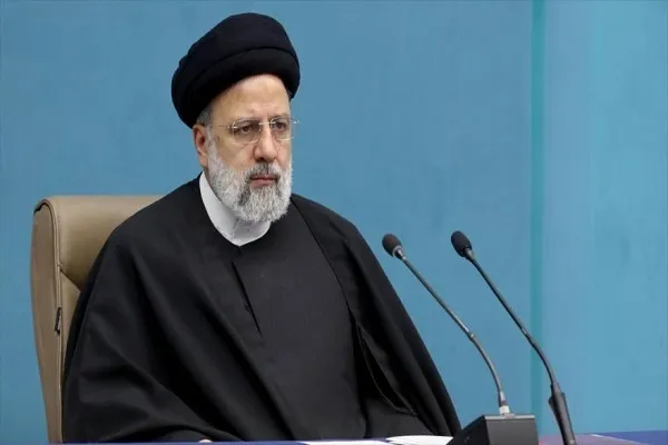 Raisi felicita Navidad a Papa y urge cese de masacre de palestinos