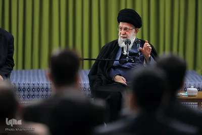 دیدار شاعران و اساتید ادبیات فارسی