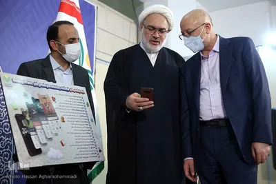 مراسم رونمایی از جدیدترین نرم افزارهای موبایلی پژوهشگاه علوم و فرهنگ اسلامی در نمایشگاه قرآن