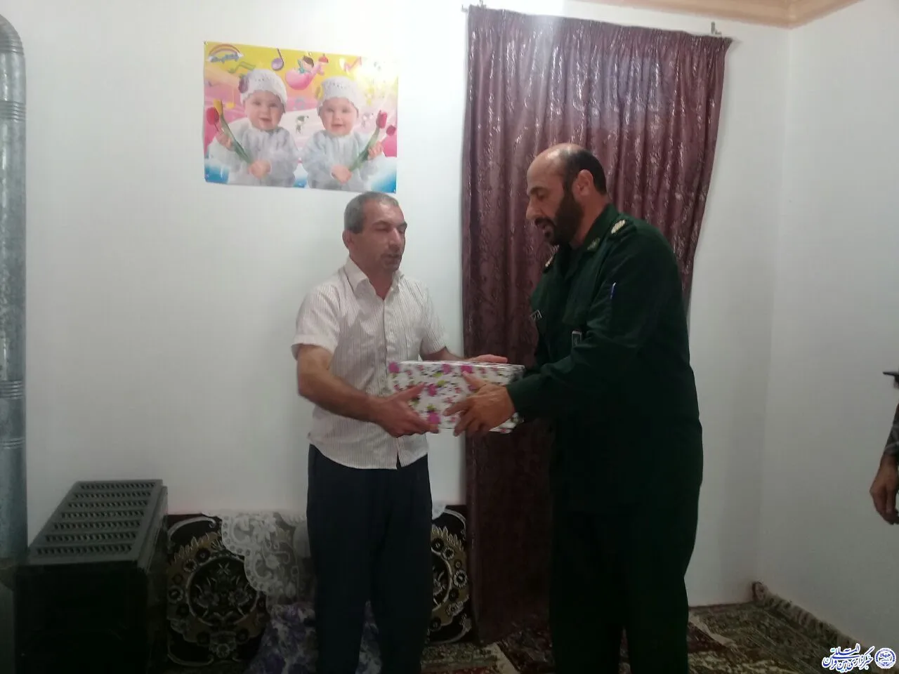 عیادت بسیجیان از آزاده سرافراز رانکوهی