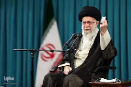 رهبر انقلاب اسلامی در دیدار دست‌اندرکاران برگزاری کنگره شهدای قم
