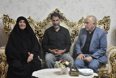 دیدار با خانواده شهدای غریب در لرستان