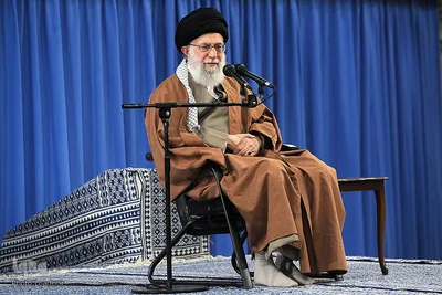  حضرت آیت‌الله العظمی خامنه‌ای، رهبر معظم انقلاب