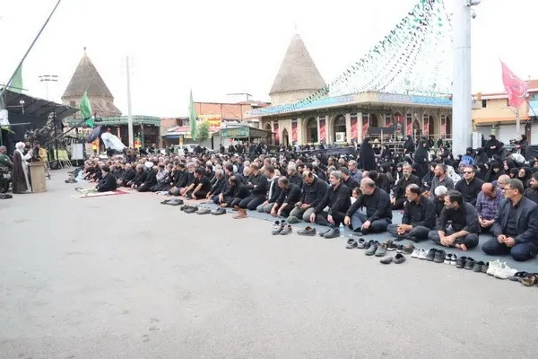 نماز ظهر عاشورا در امامزاده یحیی(ع) ساری