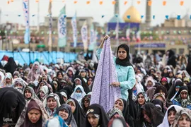 نماز عید سعید فطر در حرم حضرت عبدالعظیم(ع)