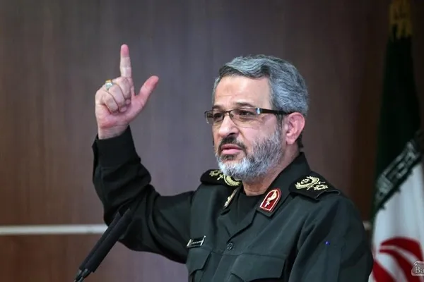 مردم خواستار برخورد قاطع و انقلابی مسئولان کشور با مفسدان اقتصادی هستند