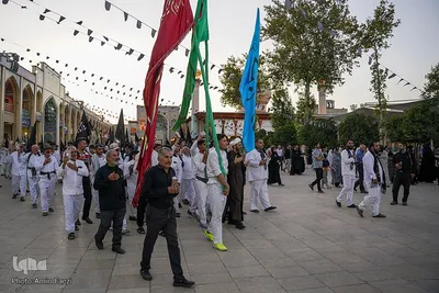 تشرف کاروان پیاده زیارتی حضرت شاهچراغ(ع) شهرستان فیروزآباد به حرم مطهر