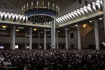 نماز ظهر عاشورا در شبستان امام خمینی(ره)‎ حرم شاهچراغ(ع)
