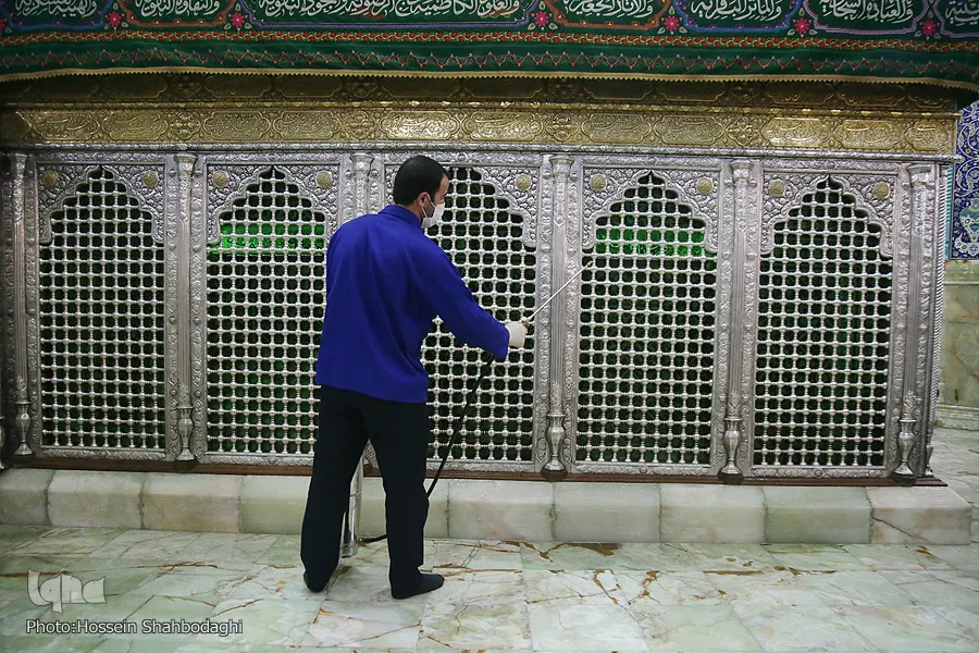 اجراءات تعقيم مرقد السيدة المعصومة (ع) لمواجهة كورونا