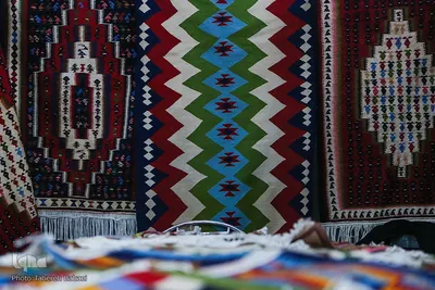 نمایشگاه دست آفرین