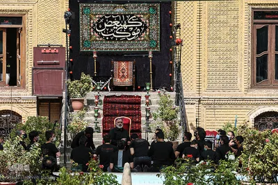 مراسم ظهر تاسوعا در خانه مداحان