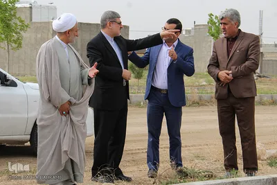 کلنگ زنی دارالقرآن خیرساز فراهان/عکاس: زهرا بهرامی