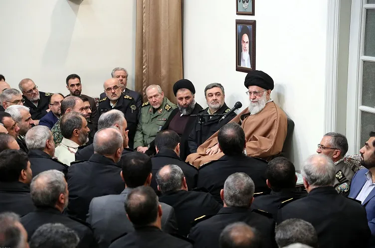 کاری کنید که نیروی انتظامی در چشم مردم مقتدر، عادل و هوشیار باشد