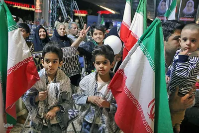 میدان داری دوقلوهای شیرازی در شب هفتادو سه