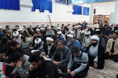 اجتماع طلاب و روحانیون لرستان در محکومیت هتک‌کنندگان قرآن کریم، مرجعیت دینی و ولایت فقیه