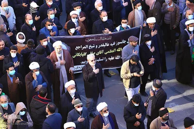 Qom nimmt Abschied von Ayatollah Safi Golpaygani