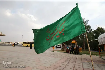 ⁨حال‌و‌هوای مسافران اربعین در ترمینال مسافربری قم⁩