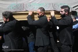 مراسم تشییع جنازه عزت الله انتظامی