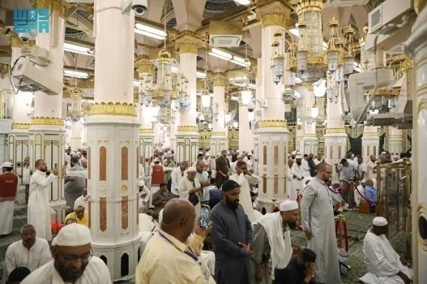أكثر من مليون و400 ألف زائر للروضة الشريفة بالمسجد النبوى