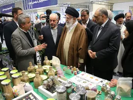 بازدید رهبر انقلاب از نمایشگاه توانمندی‌های تولید داخل