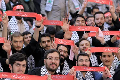 دیدار هزاران نفر از بسیجیان با رهبر انقلاب