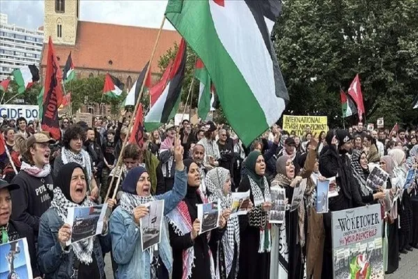 İtalya’da İsrail’in “Madleen” yardım gemisine saldırısı protesto edildi