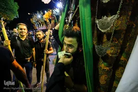 مراسم عزاداری شب عاشورای حسینی در تهران