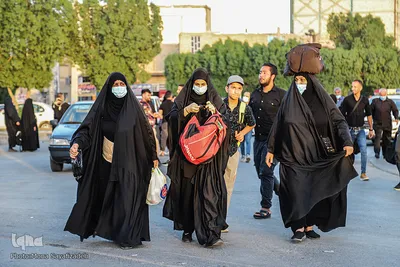 ازدحام زائرین اربعین در پشت مرز بسته شلمچه