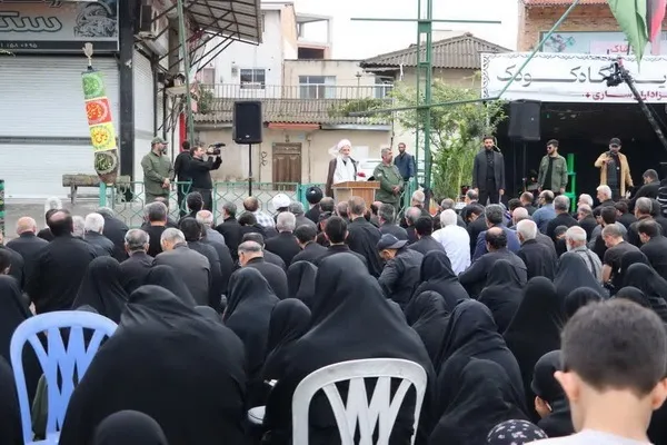 نماز ظهر عاشورا در امامزاده یحیی(ع) ساری