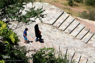  خروج زایران از مام زاده ابراهیم