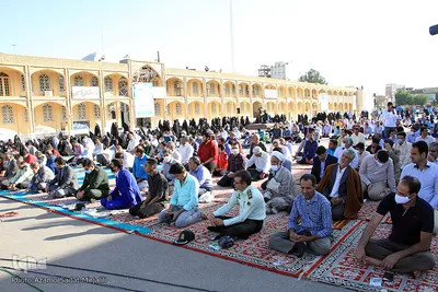 اقامه نماز عید فطر در امامزاده جعفر(ع) یزد