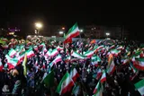 ایستادگی ملت ایران