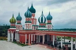 Malayziyada Rusiyadakı məbədə bənzər məscid inşa edildi - Foto
