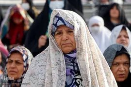نماز عید سعید فطر در امام‌زاده پنج‌تن لویزان