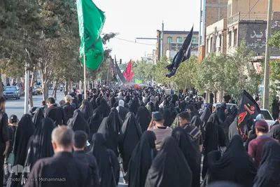 حضور عاشقان حسینی در مراسم پیاده‌روی جاماندگان اربعین ارومیه‎