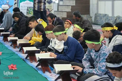 کرسی تلاوت قرآن کریم همزمان با ایام دهه فجر در ملایر‎‎
