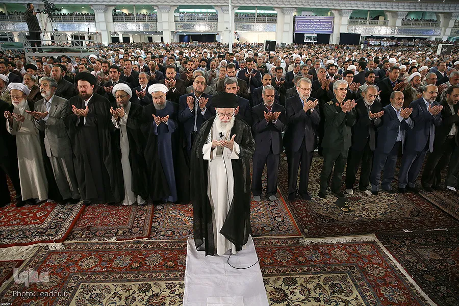 Teherán: El Líder Supremo dirige la oración del Eid al-Fitr ‎