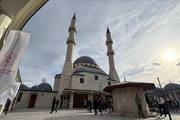 Bulgaristan'da yaptırılan Kırcaali Yeni Cami, törenle açıldı