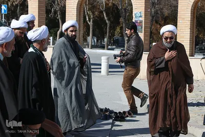 تجدید میثاق روحانیون و طلاب شهرستان اراک با شهدای انقلاب اسلامی