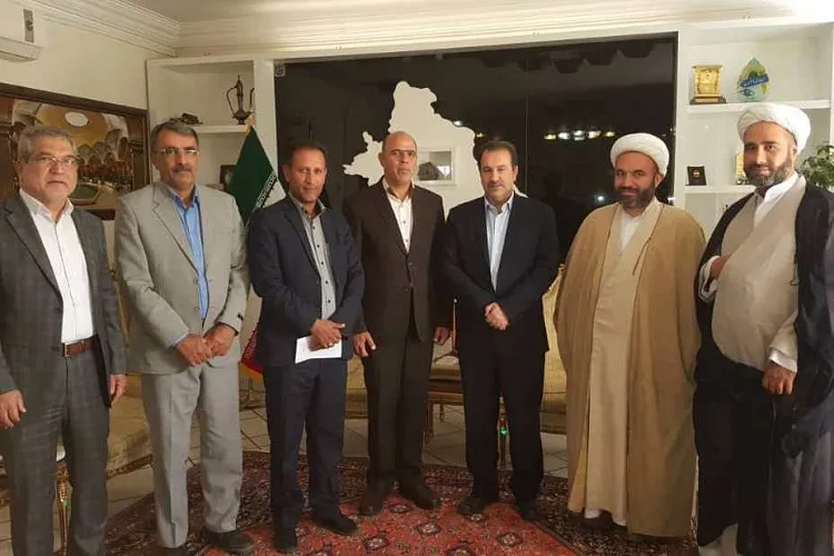 دیدار مدیران بیت‌الاحزان با استاندار فارس/ قطب قرآنی شدن را پیگیری كنیم
