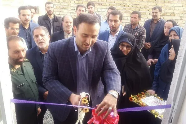 تحویل اولین منزل آسیب‌دیده از سیل در روستای محمدیه اراک