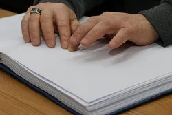 Osttürkei: Korankurse für Sehbehinderte in Brailleschrift