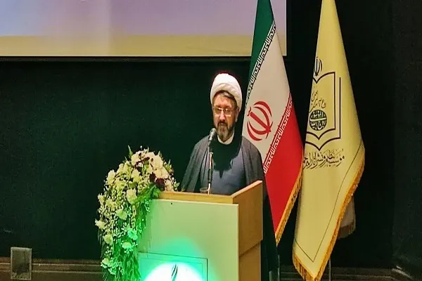 انقلابی بودن در تناسب با اندیشه‌های امام(ره) معنا پیدا می‌کند
