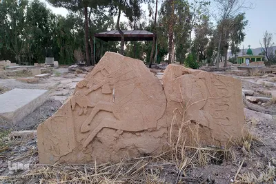 تخریب سنگ قبرهای تاریخی قبرستان دارالسلام شیراز