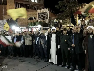 قرار شبانه همدلی مردم اهر در حمایت از مدافعان وطن و بیعت با رهبری در شب عید غدیر خم
