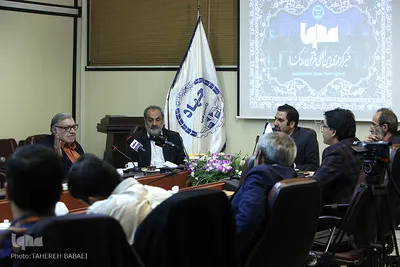 نشست نقد کتاب «ارزیابی انتقادی نهاد علم در ایران» 