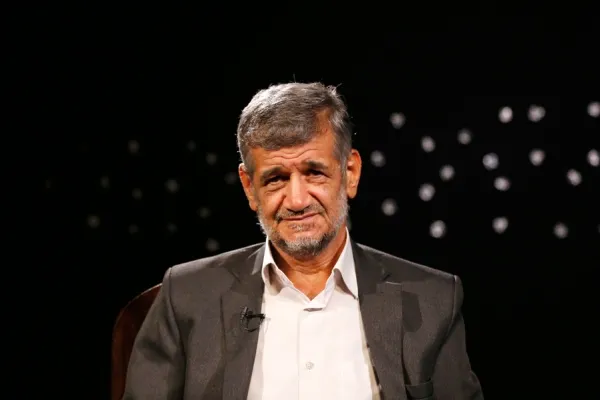 بارها به خاطر برگزاری کلاس قرآن شکنجه شدیم/ جامعه گرفتار بی‌اعتقادی شده است